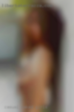 casual naked girls