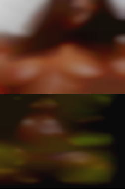 nude woman in Chicago